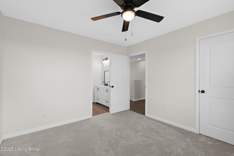 Listing Image 37