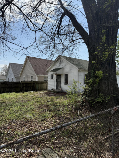 Listing Image 5