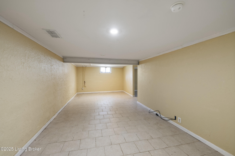 Listing Image 24