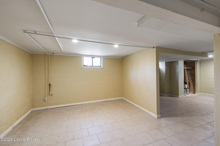Listing Image 25