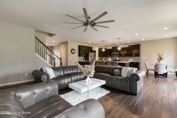 Listing Image 25