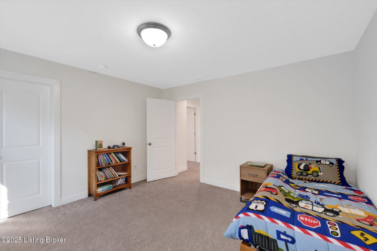 Listing Image 33