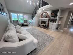 Listing Image 11