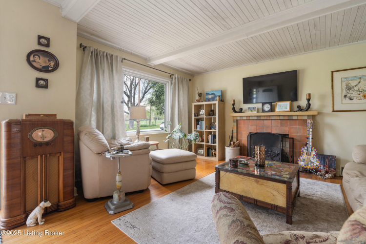 Listing Image 20