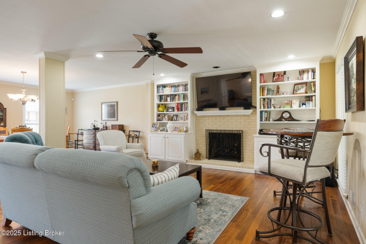 Listing Image 12