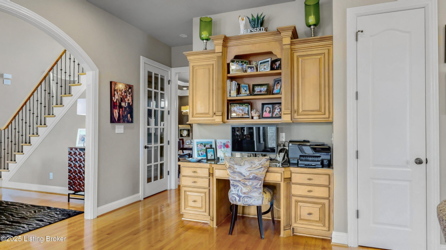 Listing Image 19