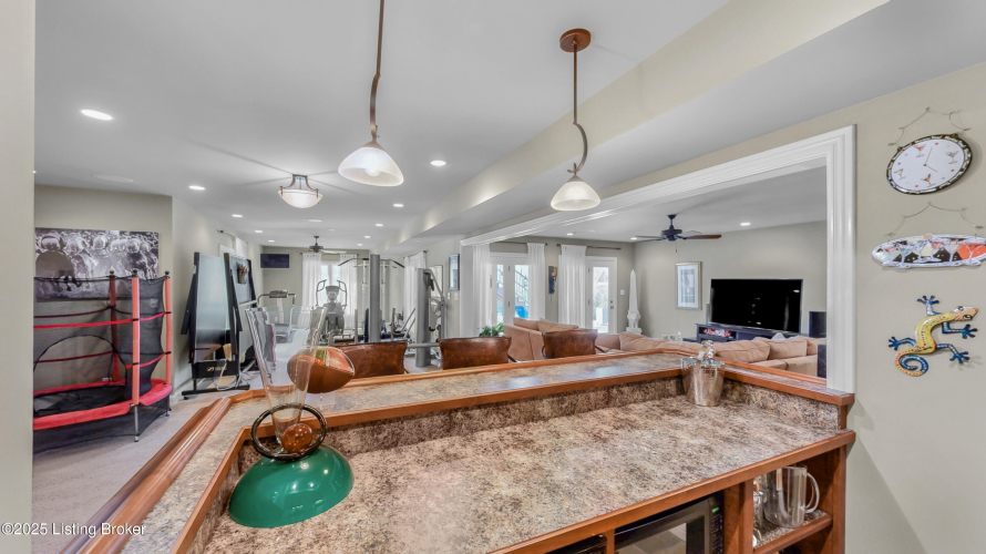Listing Image 53