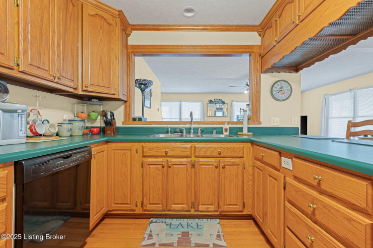 Listing Image 34