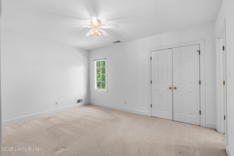 Listing Image 41