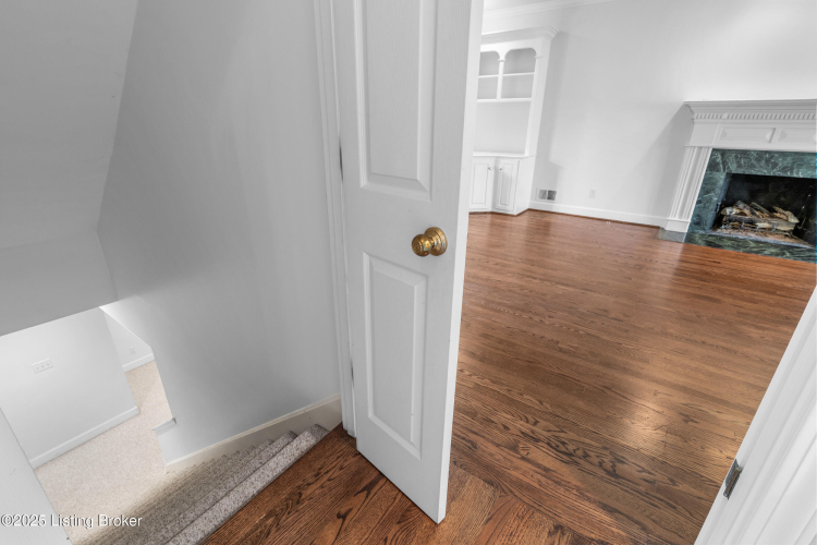 Listing Image 58