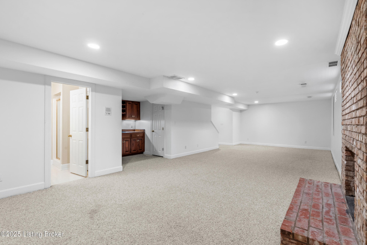 Listing Image 62
