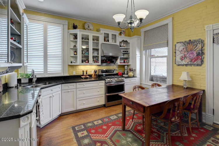 Listing Image 13