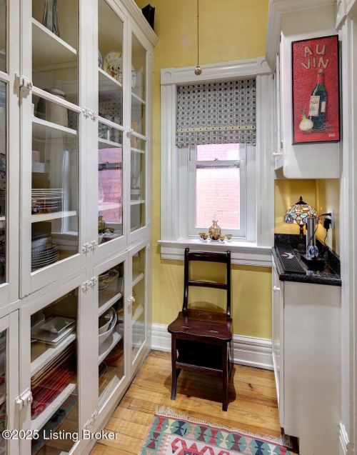 Listing Image 20