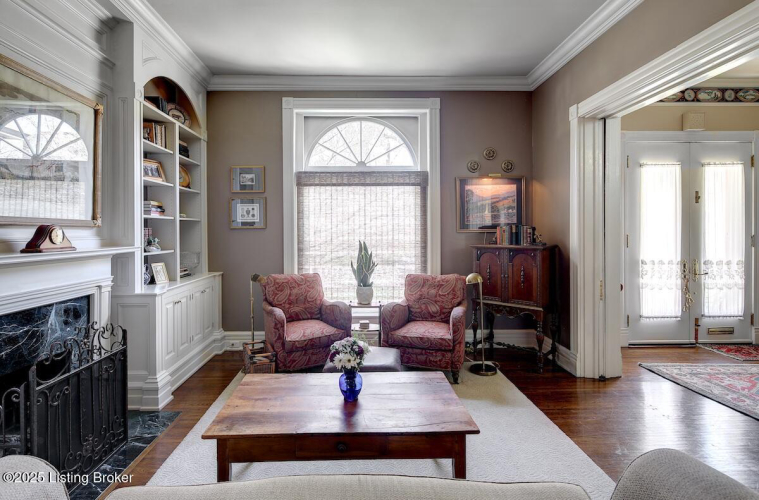 Listing Image 10