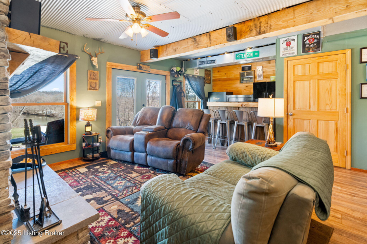 Listing Image 31
