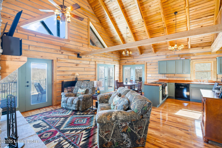 Listing Image 10