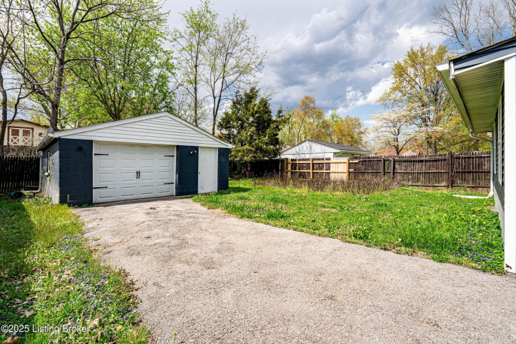 Listing Image 20