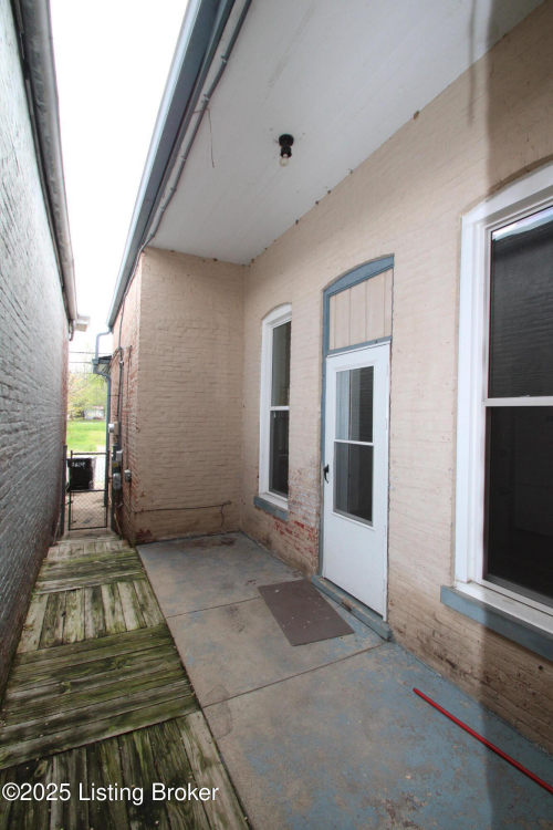 Listing Image 17
