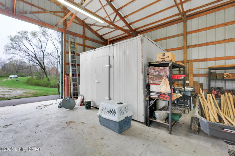 Listing Image 74