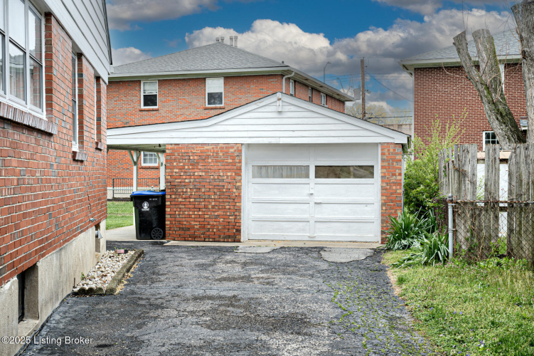 Listing Image 28