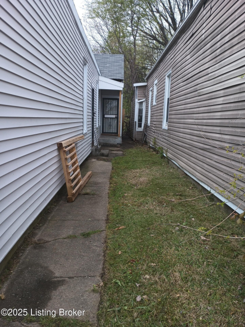 Listing Image 20