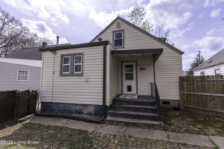 Listing Image 17