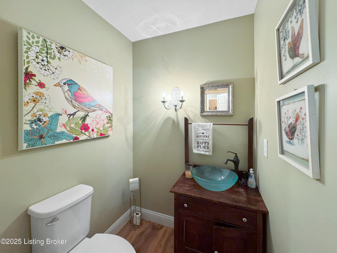Listing Image 13