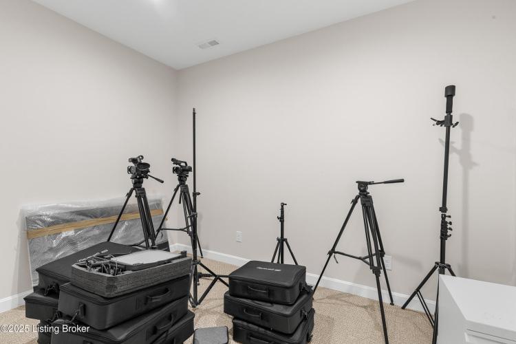 Listing Image 59