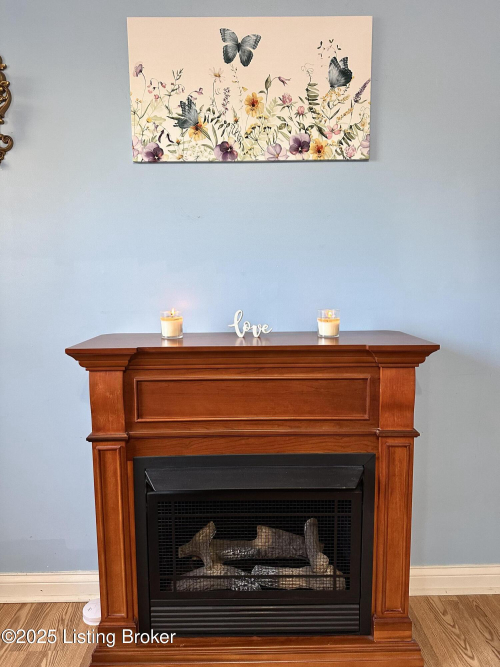 Listing Image 17