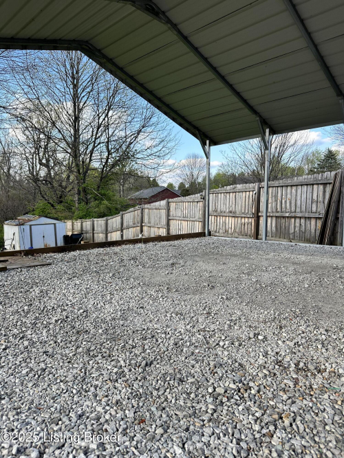 Listing Image 40