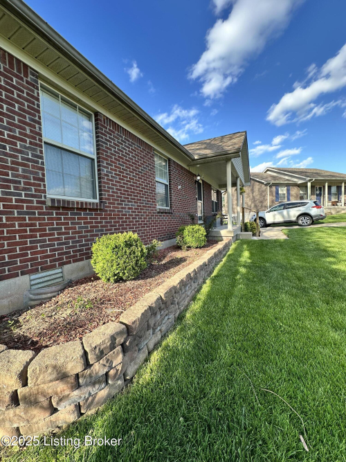 Listing Image 58