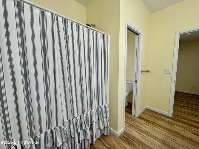 Listing Image 65