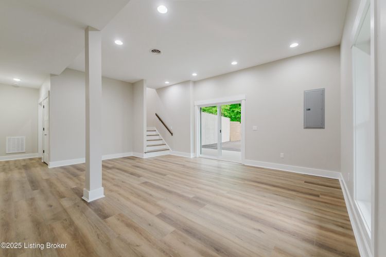 Listing Image 56