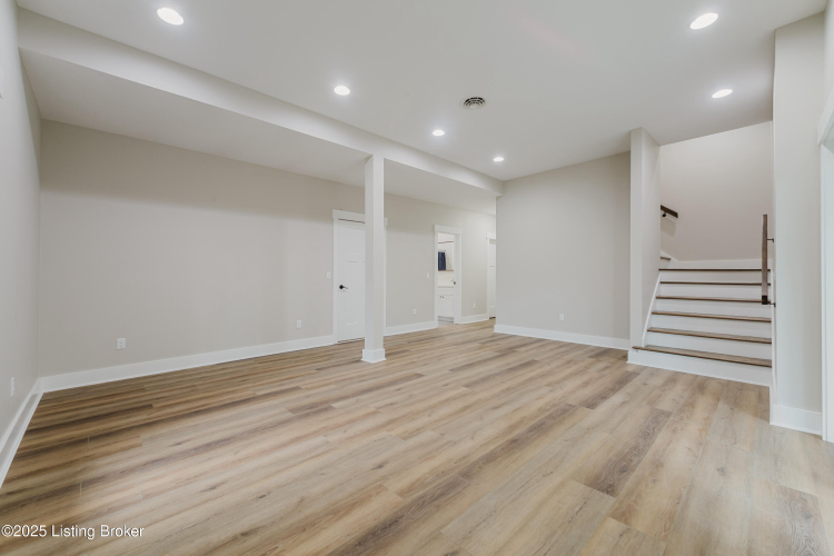 Listing Image 57
