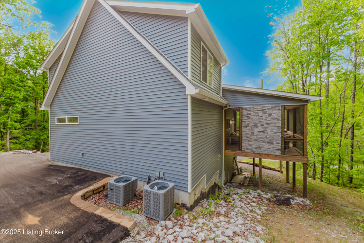 Listing Image 74