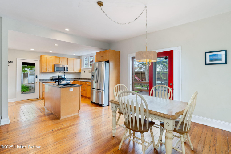 Listing Image 19