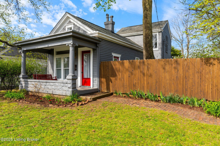 Listing Image 3