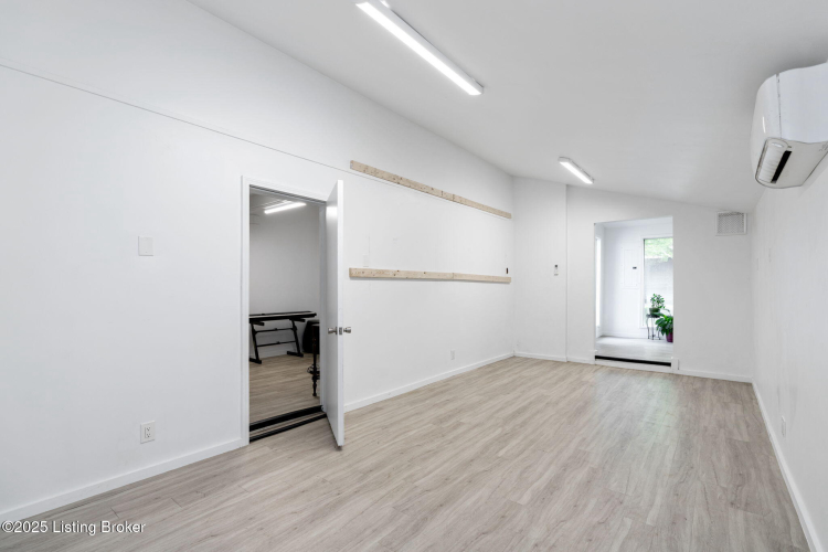 Listing Image 64