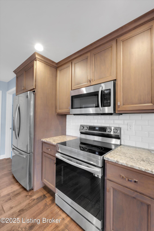 Listing Image 20