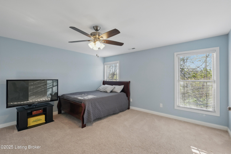 Listing Image 44