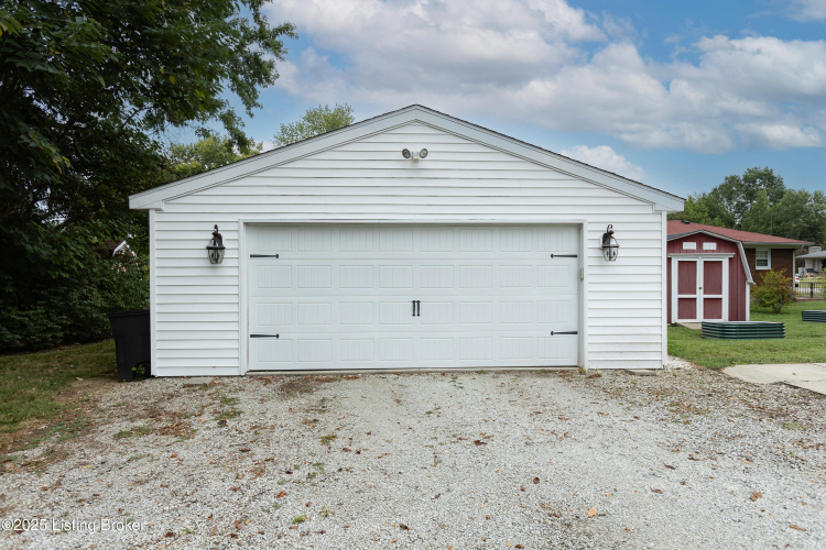Listing Image 45