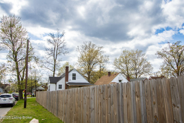 Listing Image 59