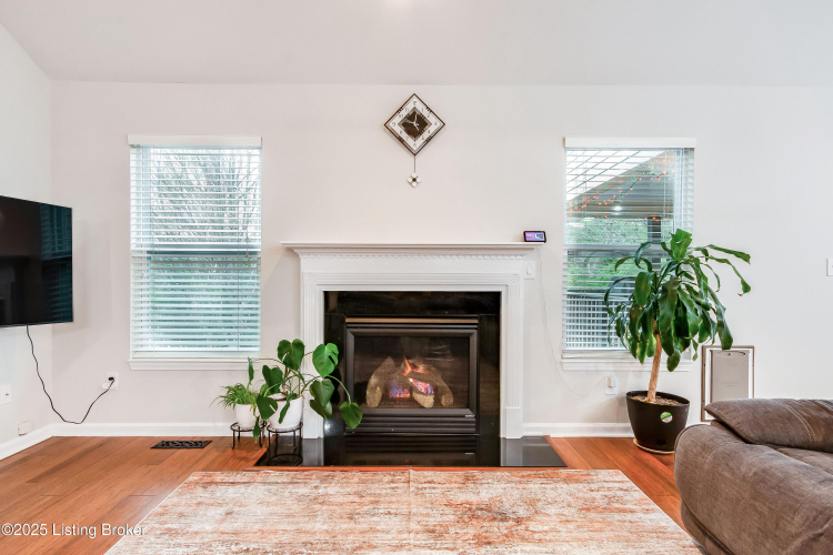 Listing Image 25
