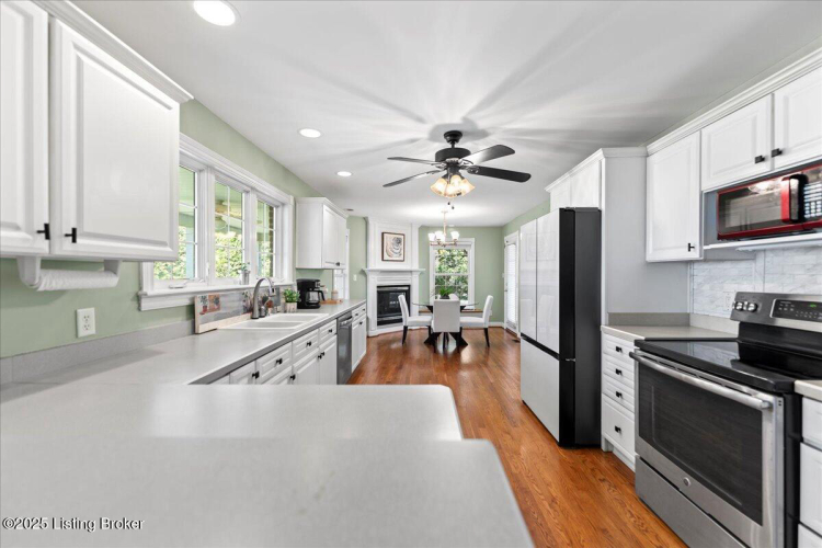 Listing Image 13