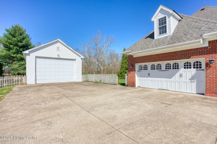 Listing Image 43