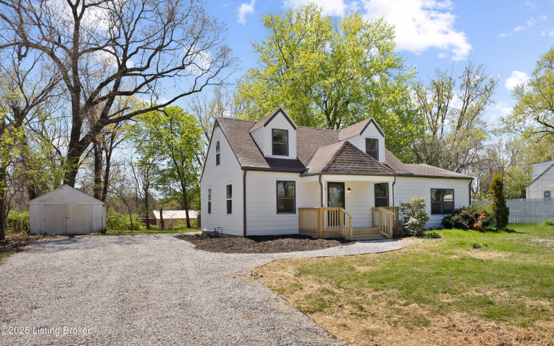 Listing Image 4