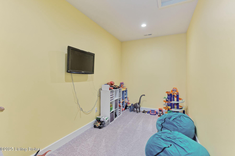 Listing Image 53
