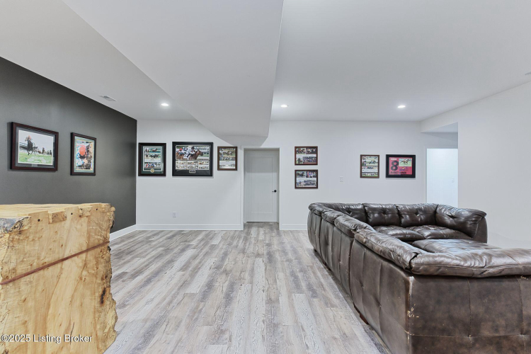 Listing Image 55