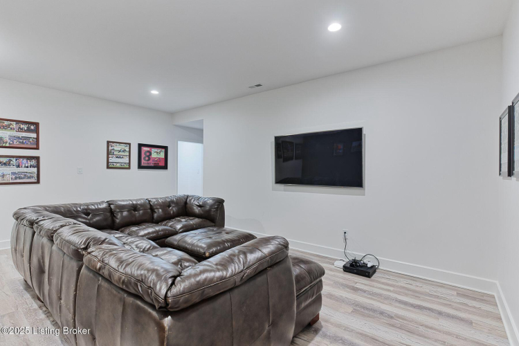 Listing Image 56