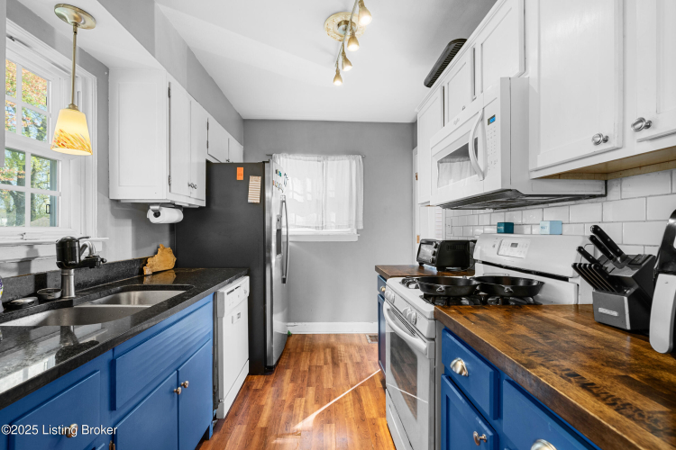 Listing Image 18